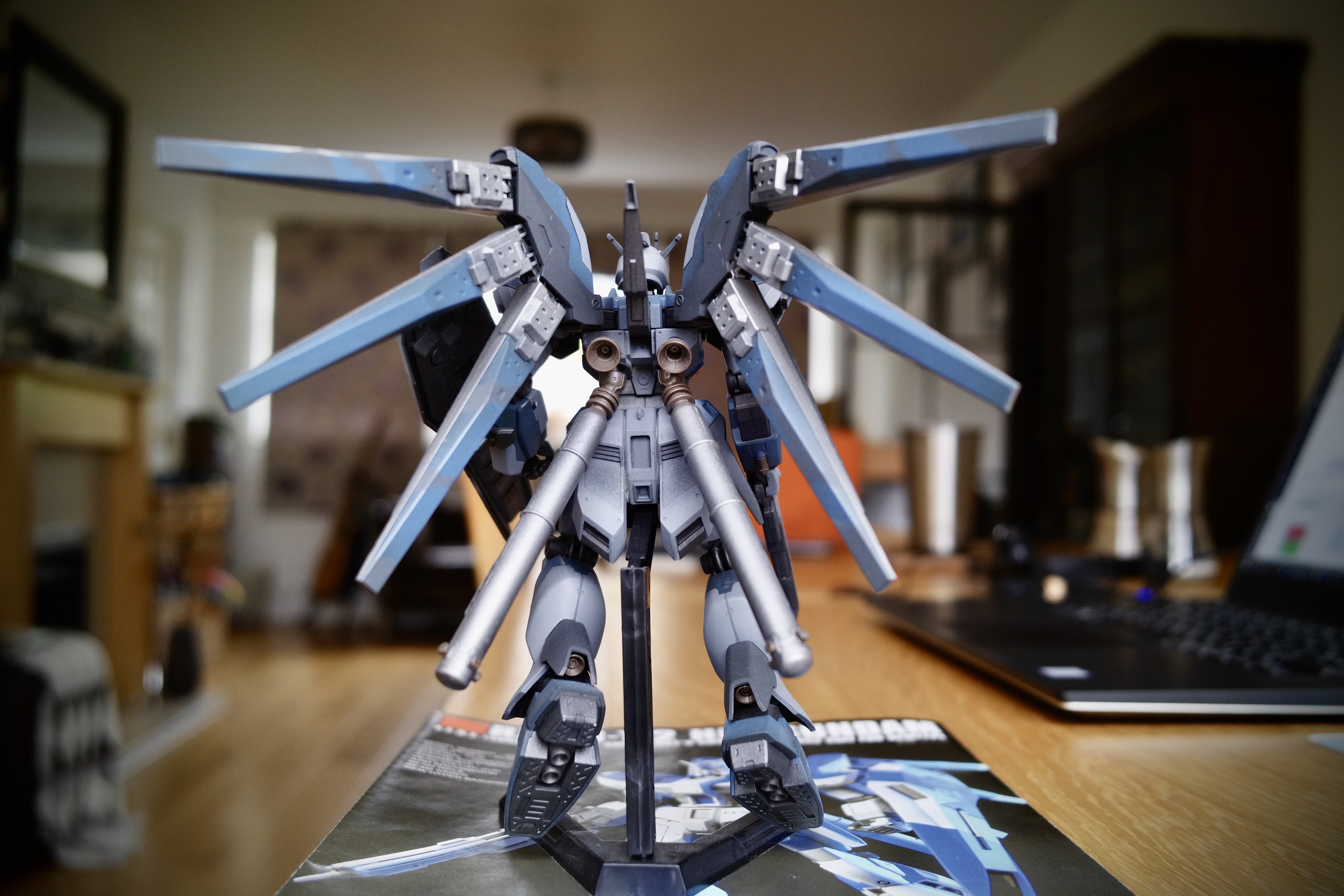 HG RX-93-V2 Hi-VGundam – It is a Gunpla!