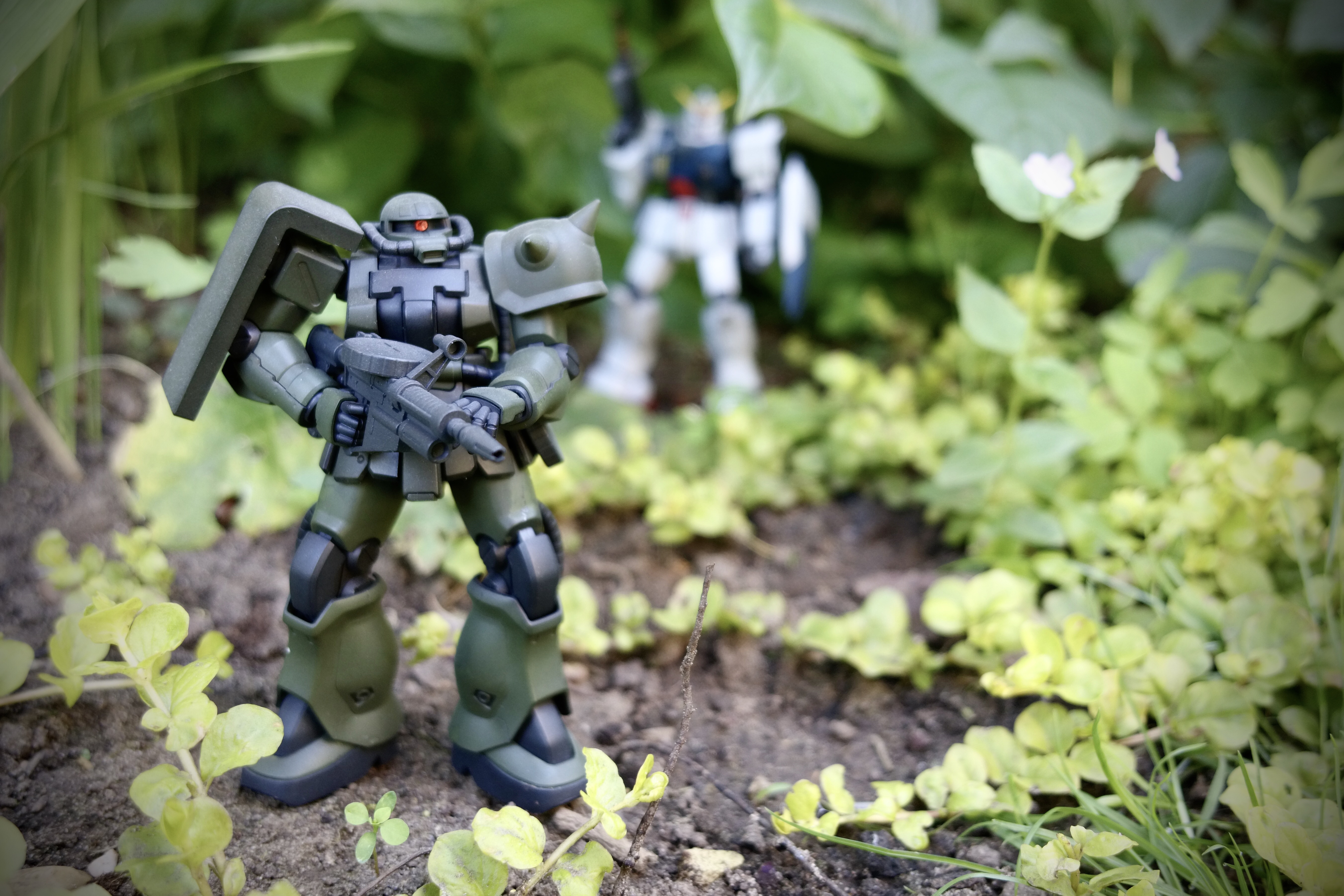 HG MS-06F-2 ZakuIIF2 – It is a Gunpla!