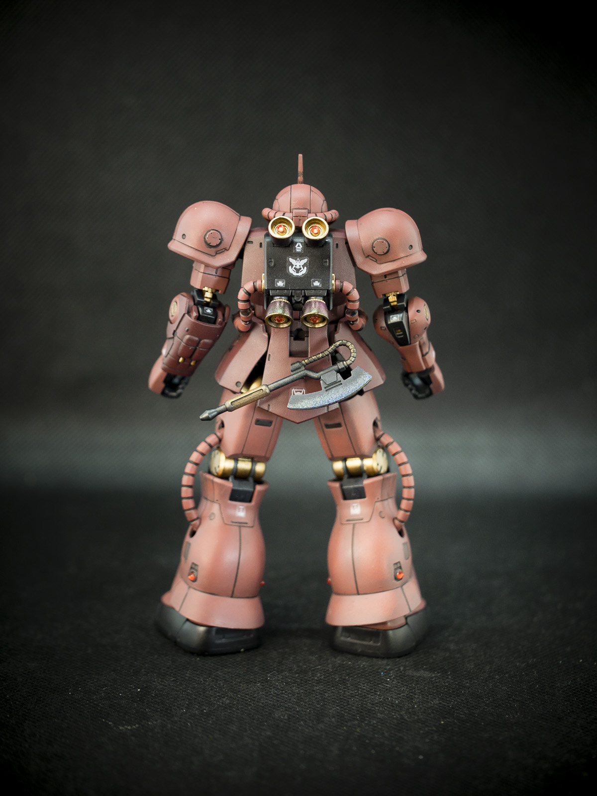 Bandai 1/144 HG MS-06S Zaku 2 [Char Aznable Origin Ver.]