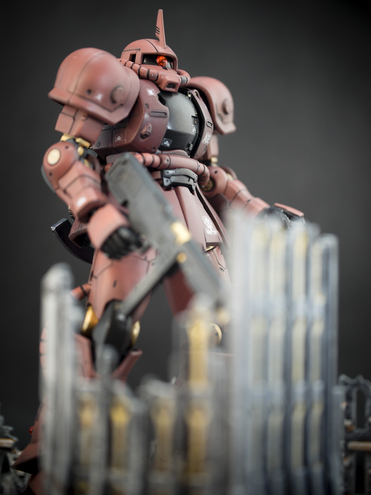 Bandai 1/144 HG MS-06S Zaku 2 [Char Aznable Origin Ver.]