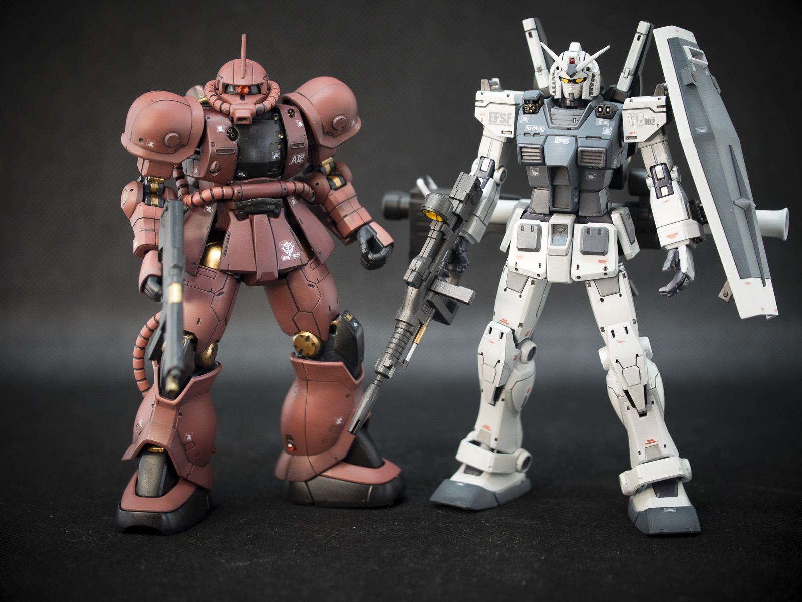 Bandai 1/144 HG MS-06S Zaku 2 [Char Aznable Origin Ver.]