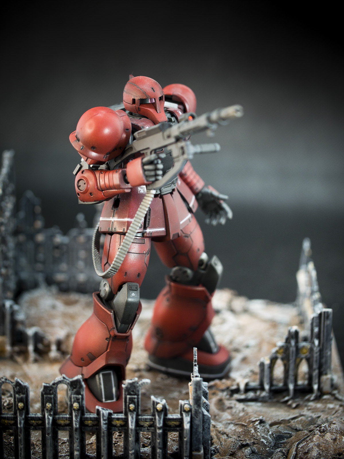 Bandai 1/144 HG MS05S Char Aznable`s Zaku 1