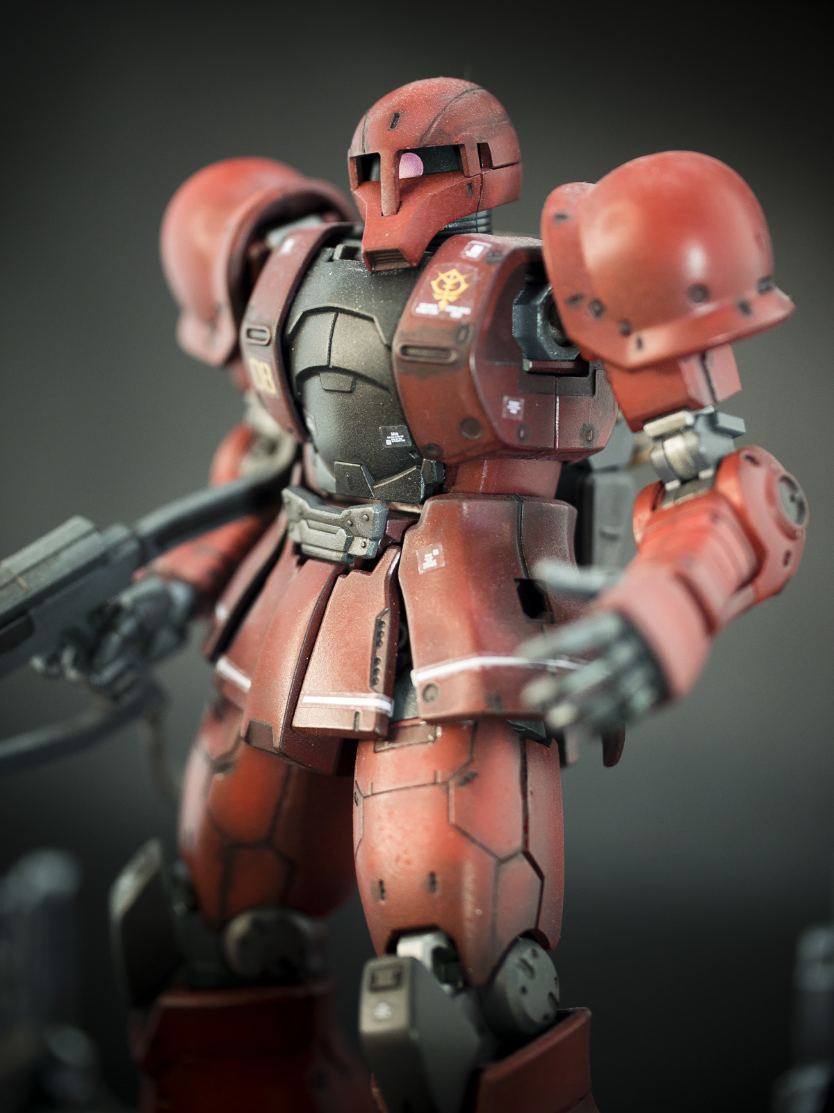 Bandai 1/144 HG MS05S Char Aznable`s Zaku 1