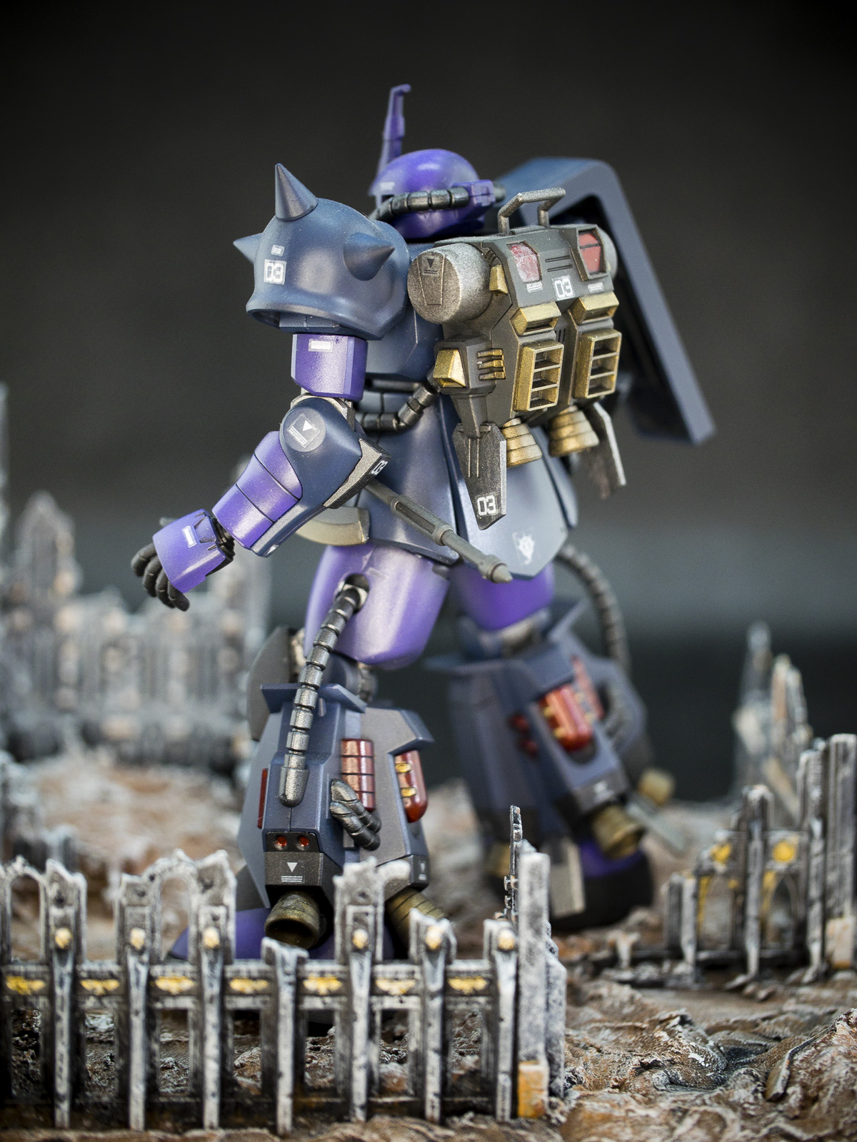 Bandai 1/144 HG MS-06R-1A Zaku 2 (Black Tri-Star)