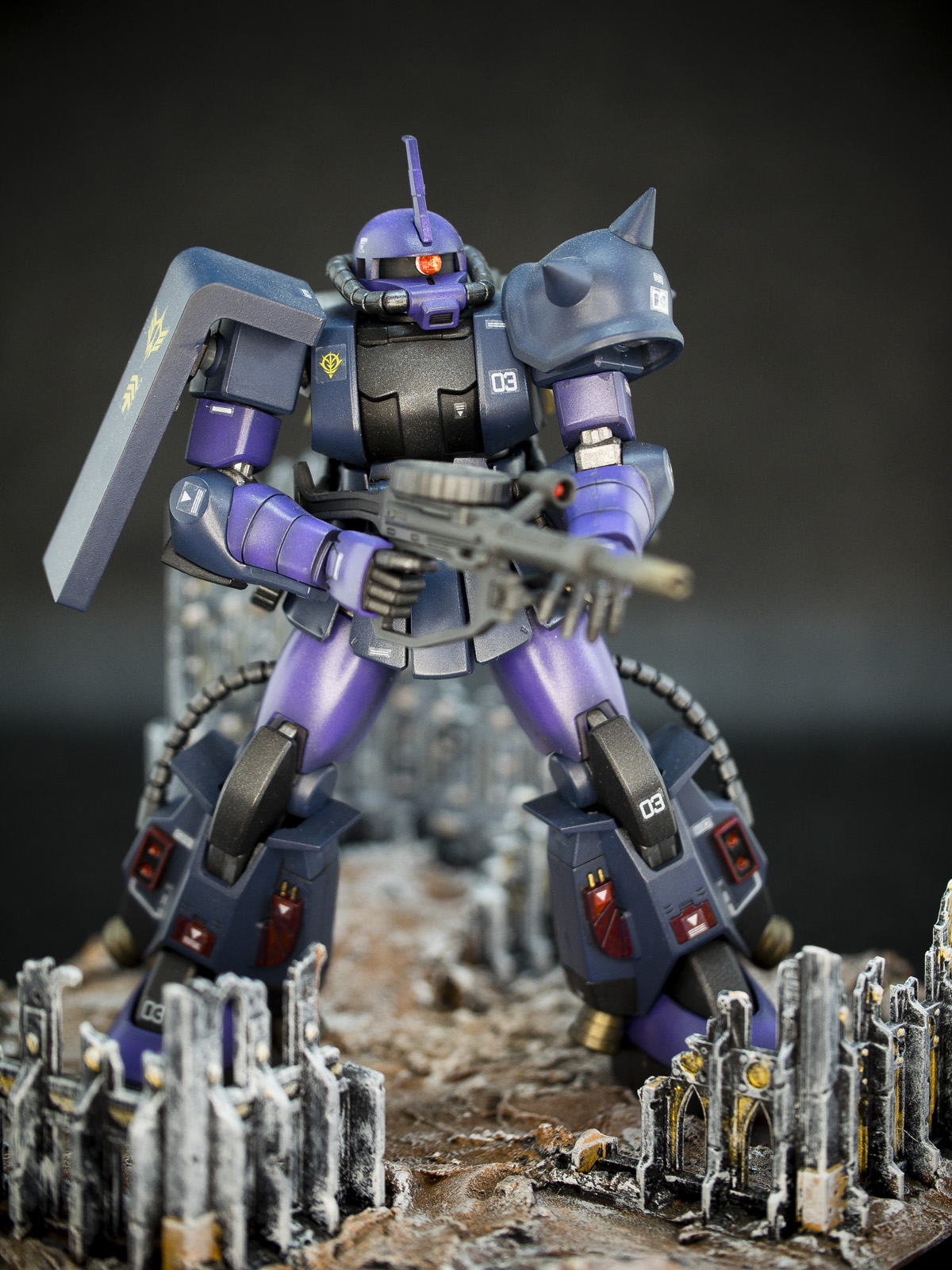 Bandai 1/144 HG MS-06R-1A Zaku 2 (Black Tri-Star)