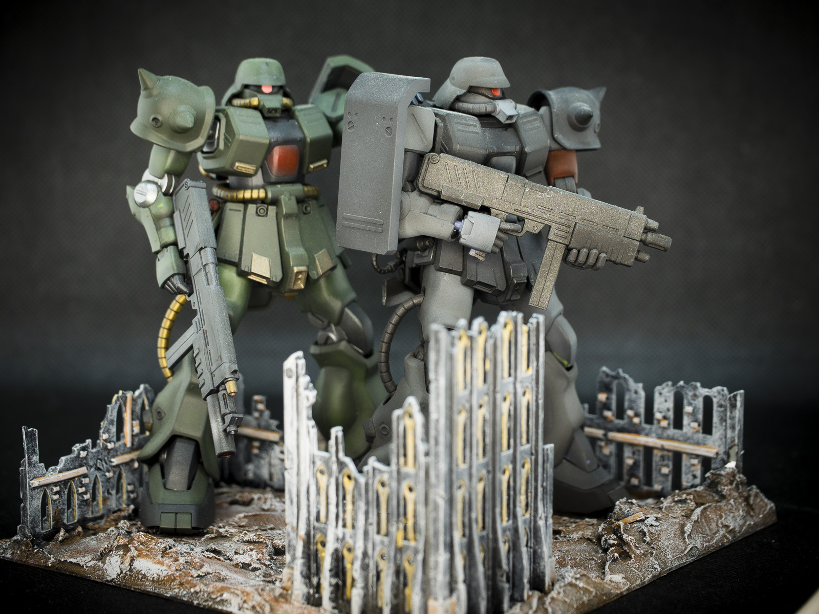 Bandai 1/144 HG MS-06FZ Zaku 2 FZ