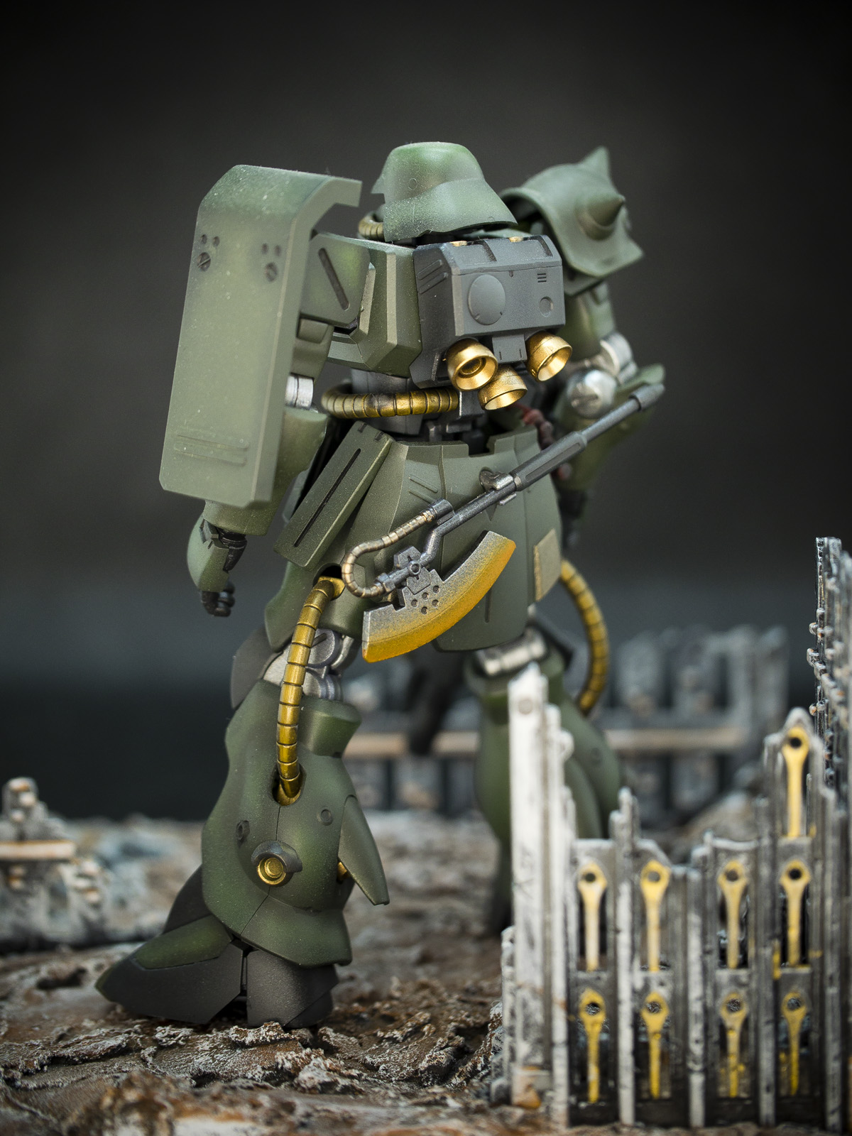 Bandai 1/144 HG MS-06FZ Zaku 2 FZ