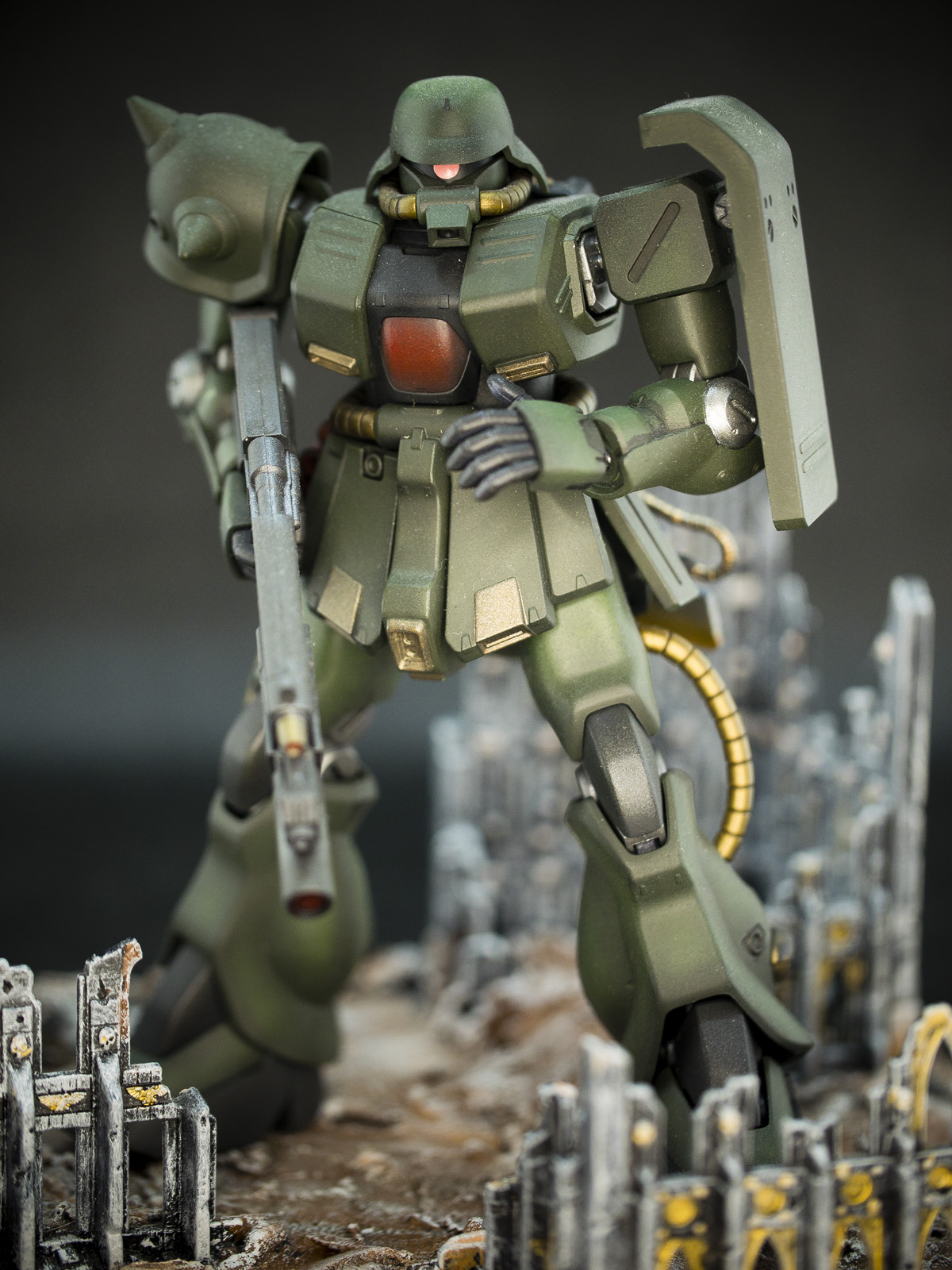 Bandai 1/144 HG MS-06FZ Zaku 2 FZ