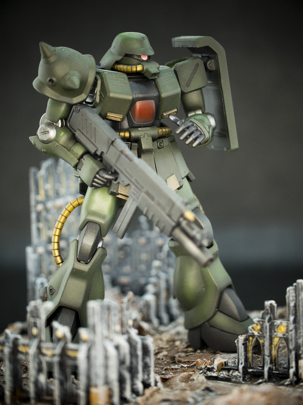 Bandai 1/144 HG MS-06FZ Zaku 2 FZ
