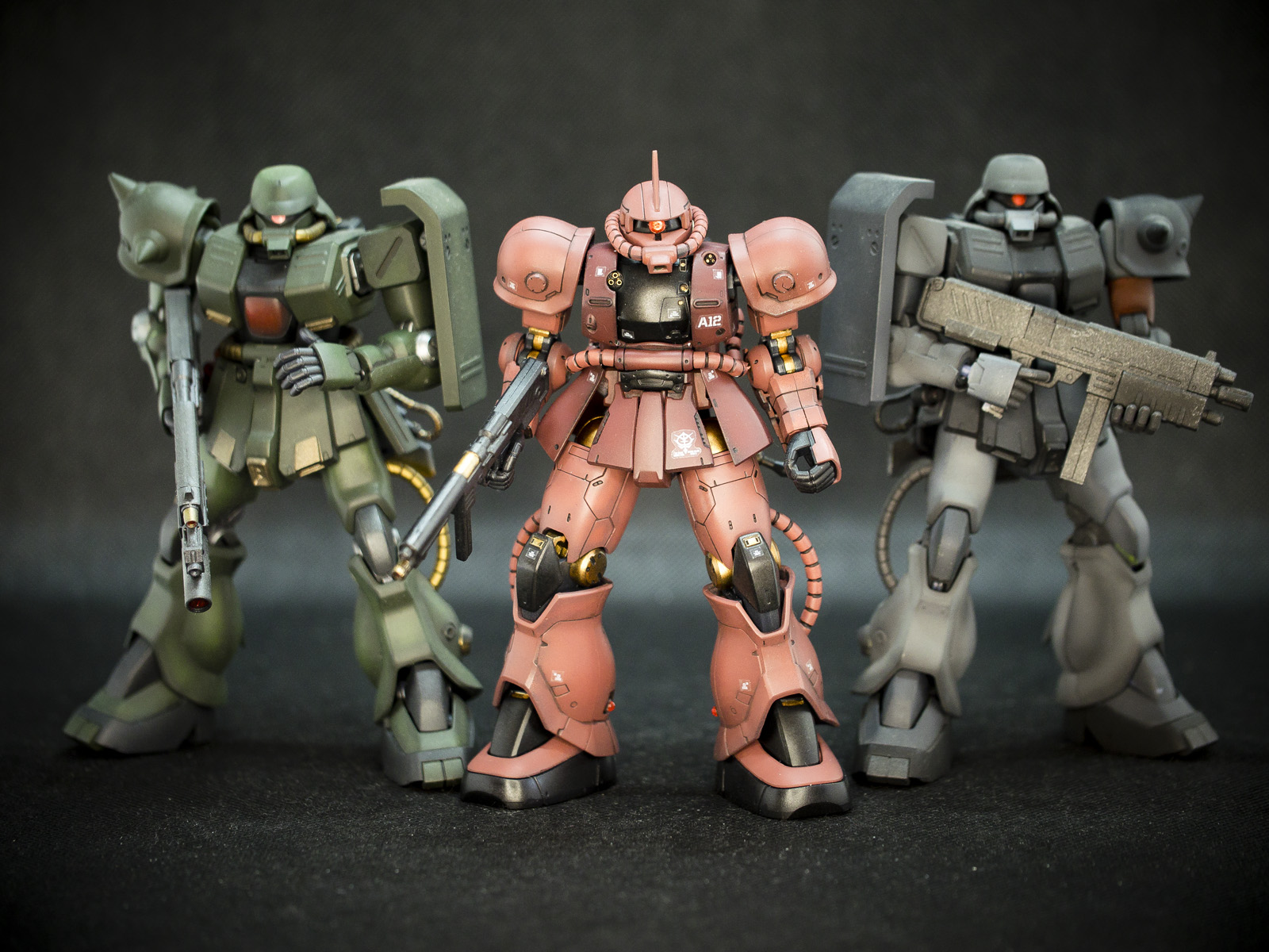 Bandai 1/144 HG MS-06FZ Zaku 2 FZ