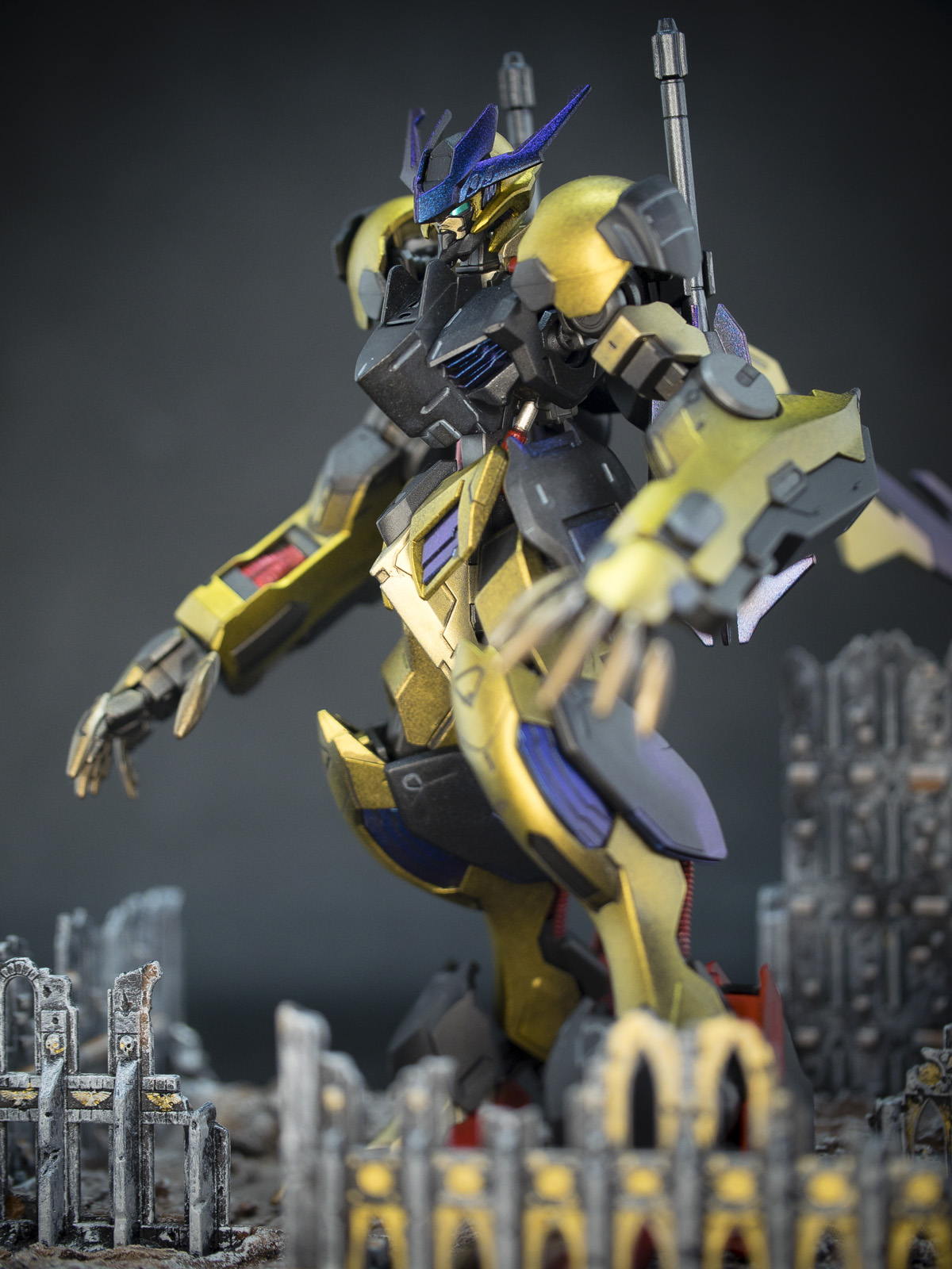 Bandai 1/144 HG IBO ASW-G-08 Gundam Barbatos Lupus Rex