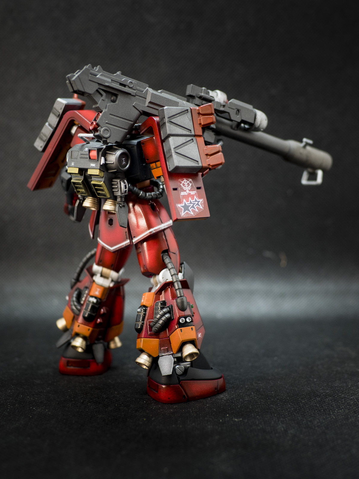 Bandai 1/144 HG MS-06R-1A Zaku 2 High Mobility Type