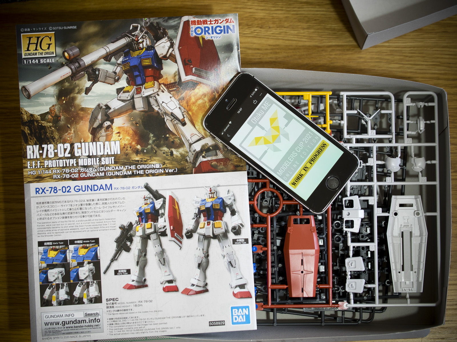 Bandai 1/144 HG RX-78-02 Gundam [EFF Prototype Origin Ver]