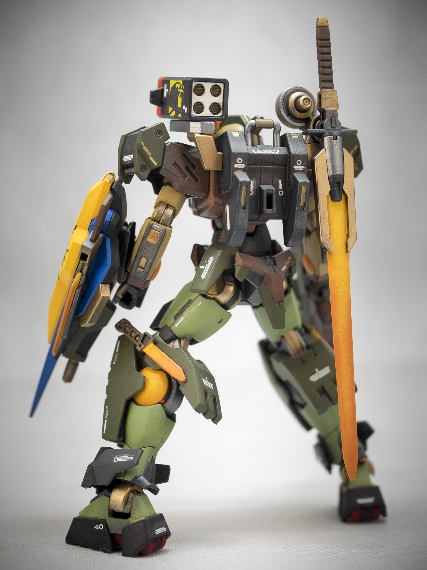 Bandai 1/144 Gundam 00 Command Qan[T]